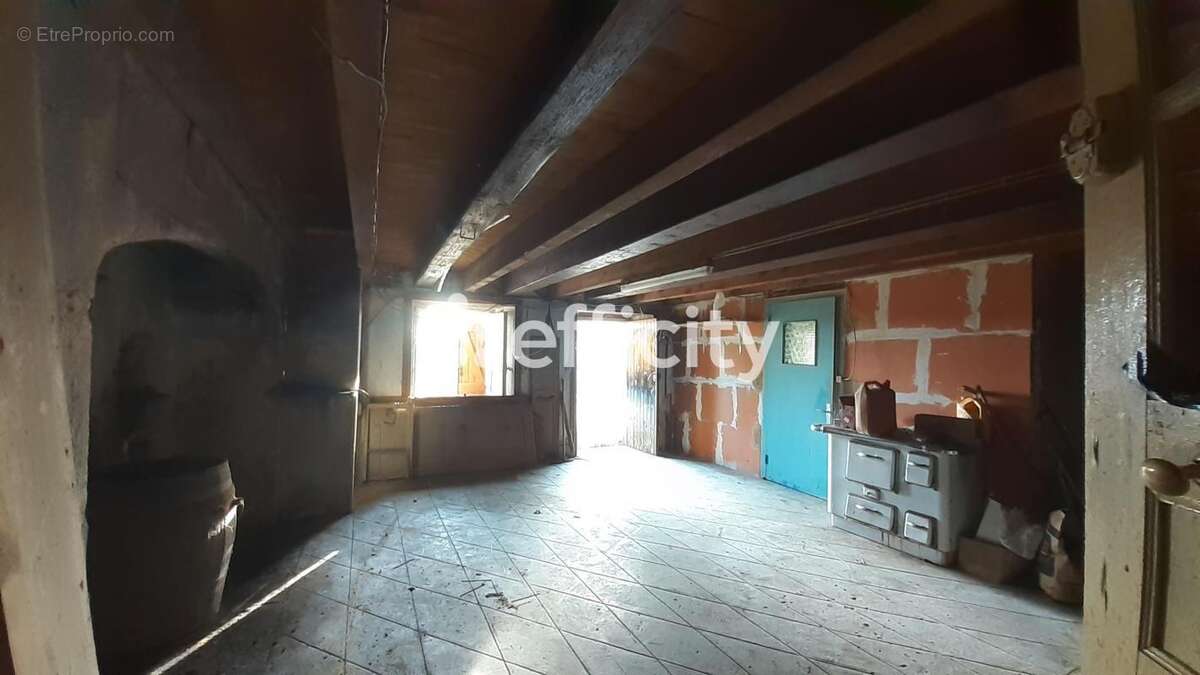 Maison à EGLISOLLES