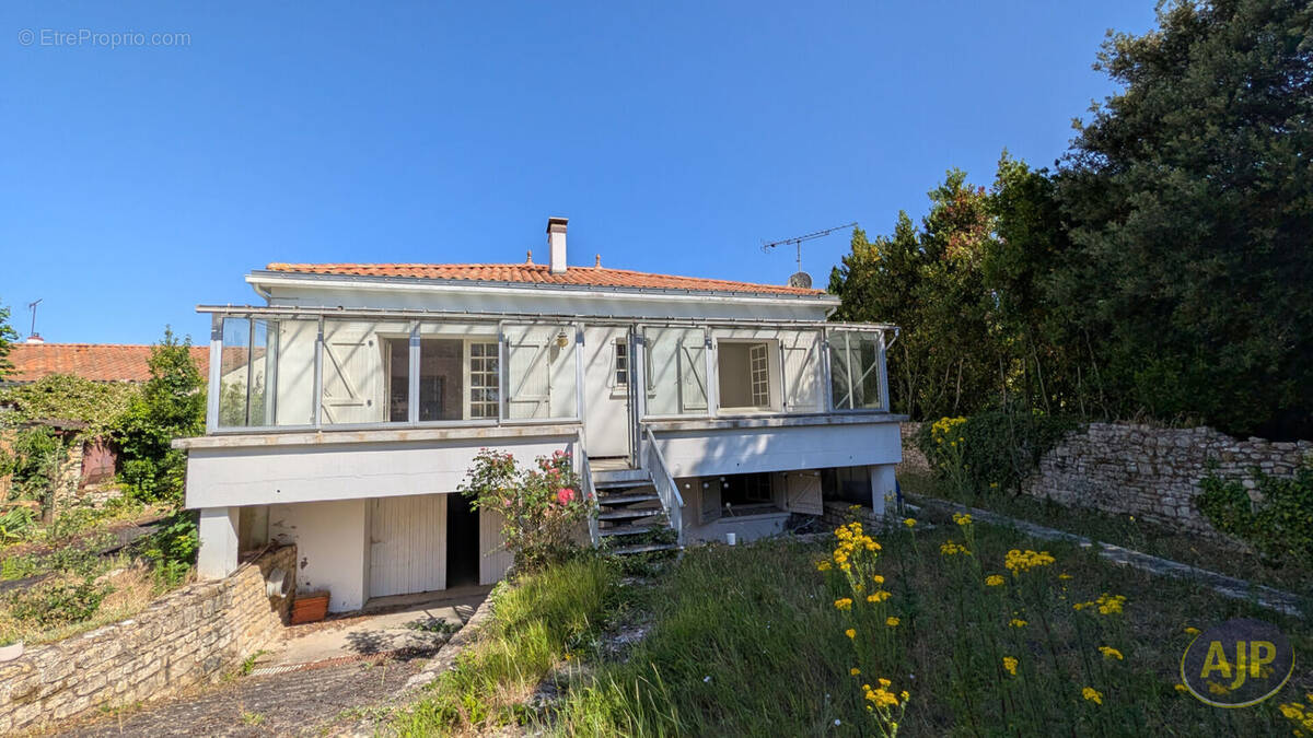Maison à SAINT-MICHEL-EN-L'HERM