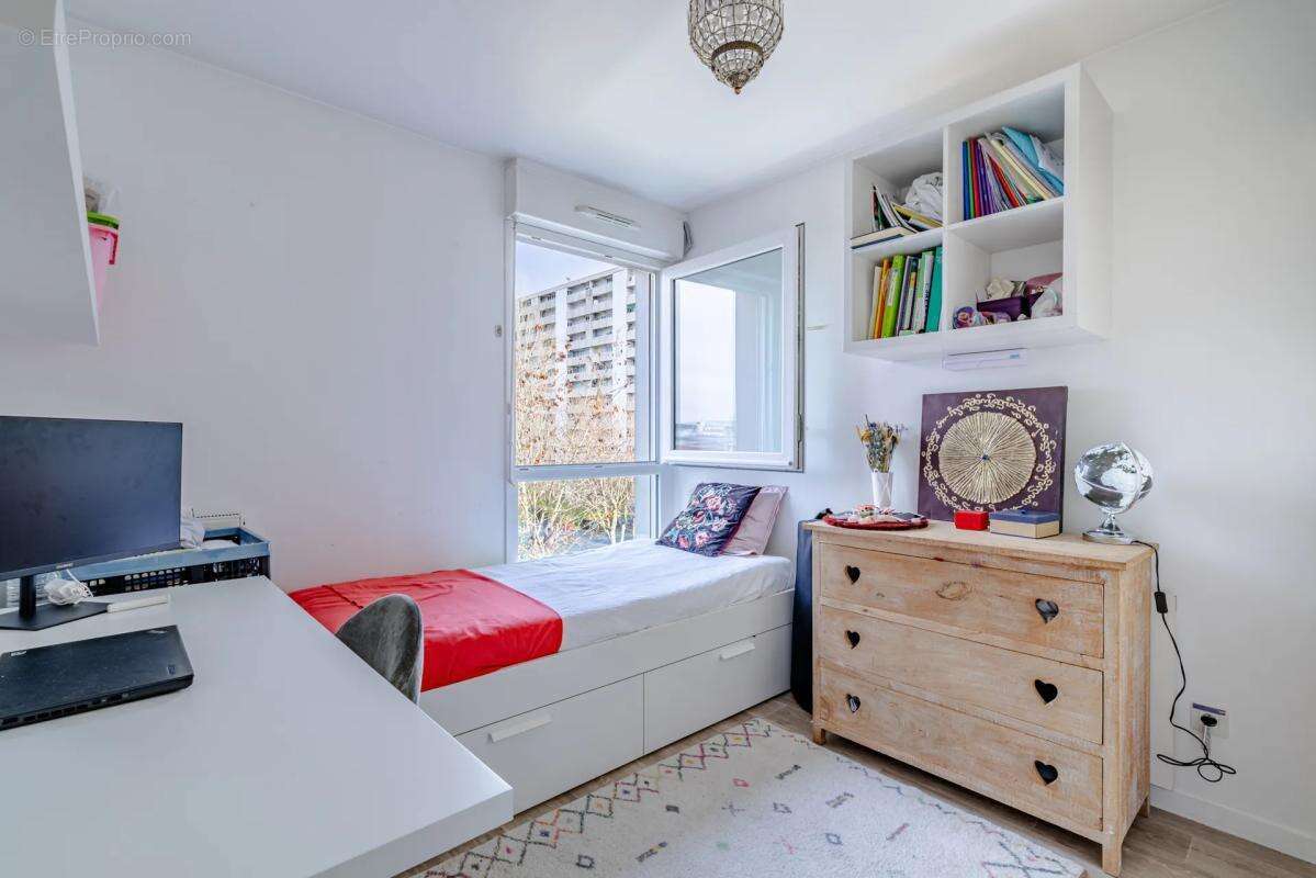 Appartement à GENNEVILLIERS