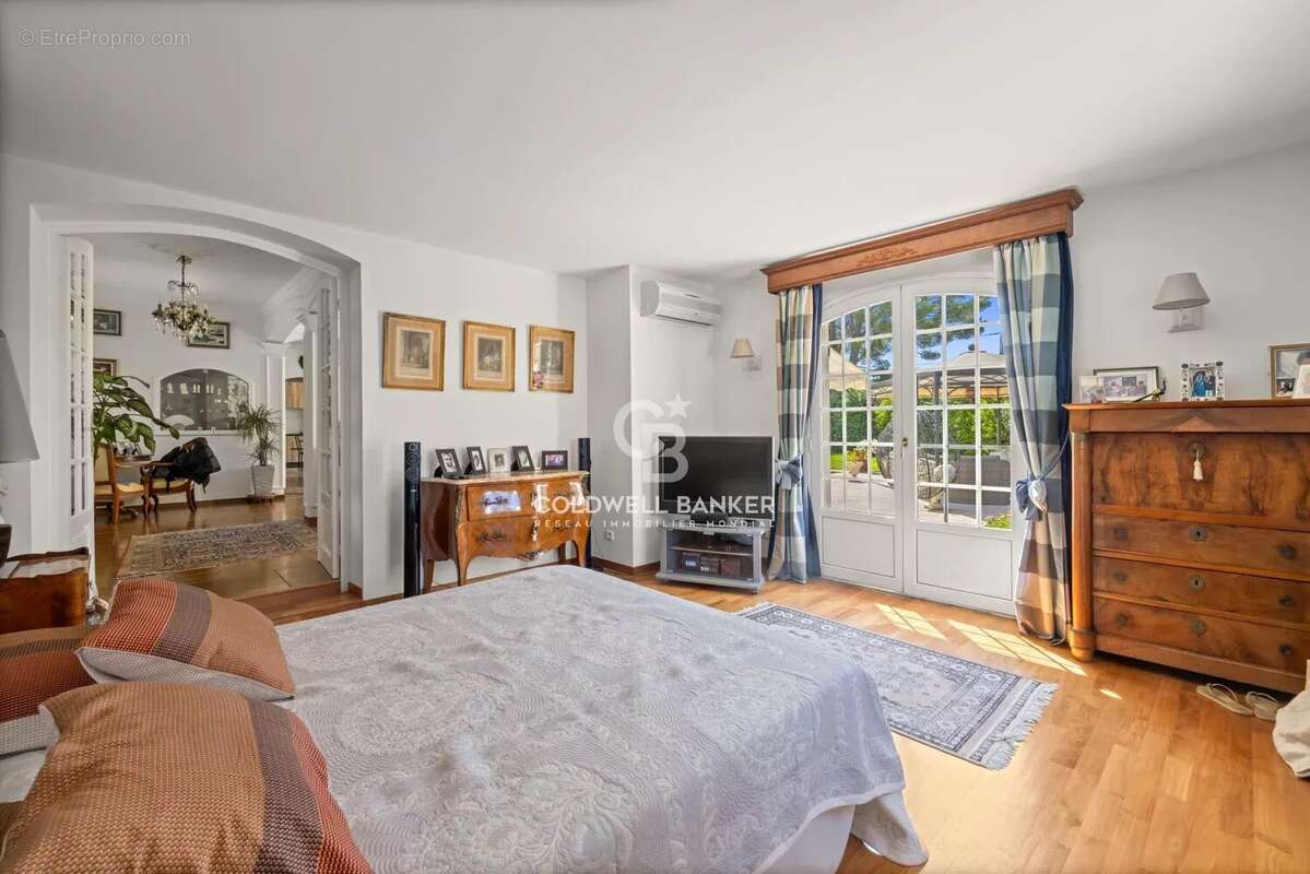 Maison à LE CANNET