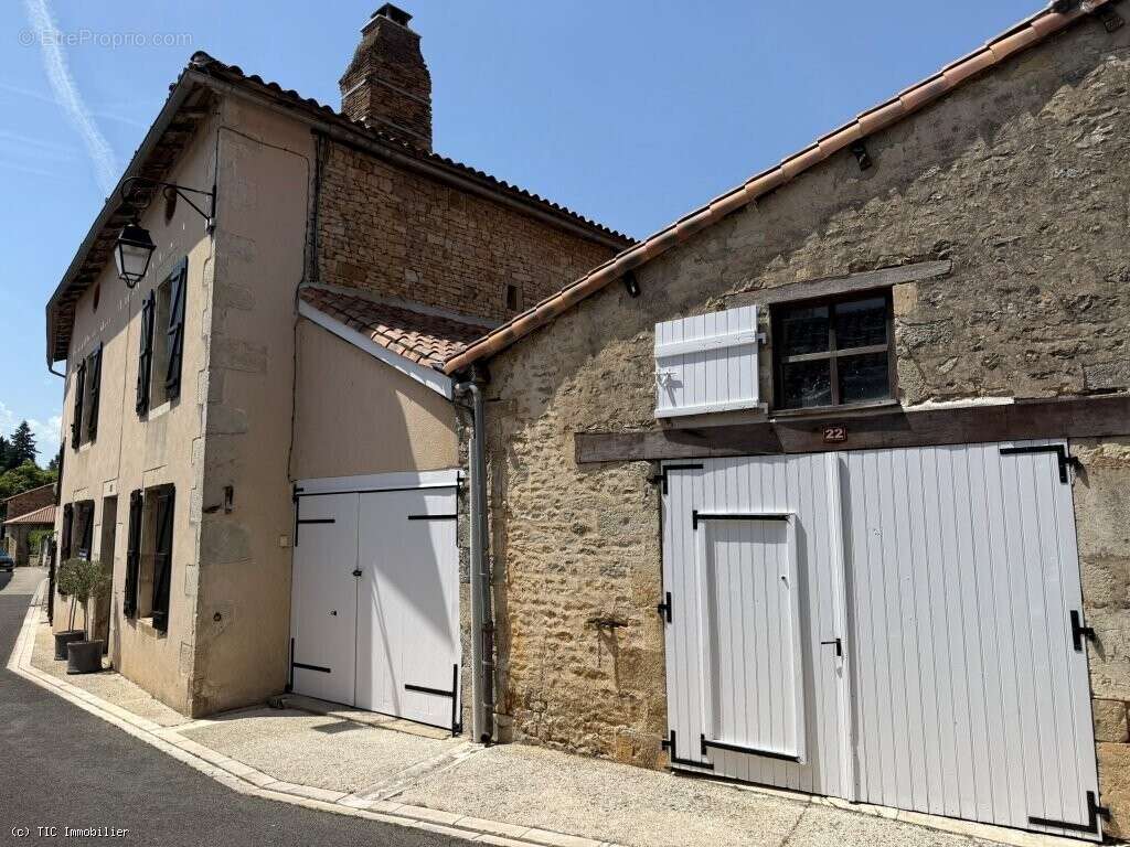 Maison à NANTEUIL-EN-VALLEE