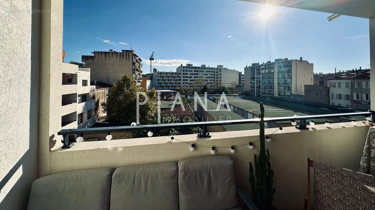 Appartement à MARSEILLE-5E