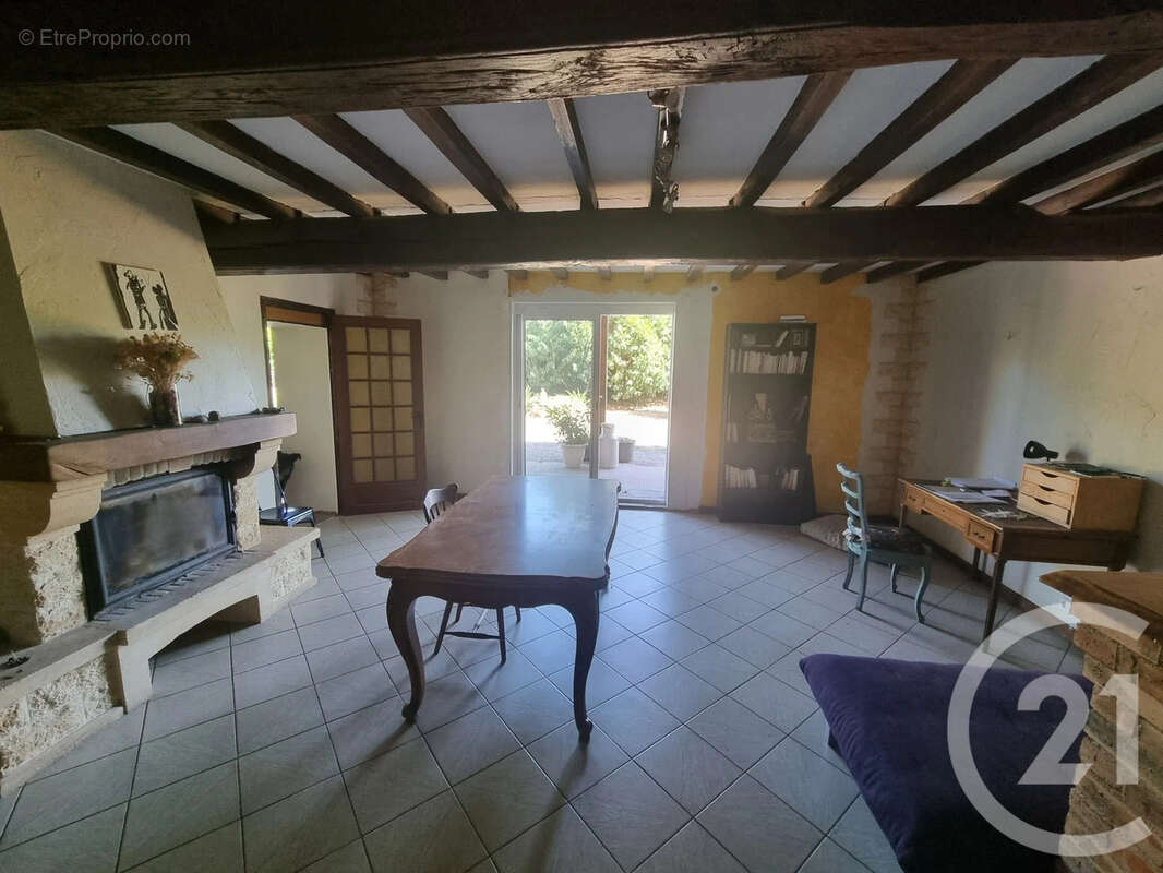 Maison 138 m² à Sornay  - photo 2