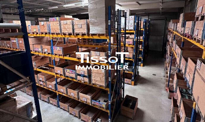 Commerce 3923 m² à Lunel  - photo 5