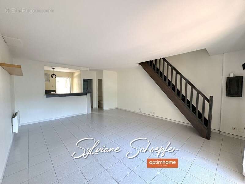 Appartement à SAINT-PAUL-TROIS-CHATEAUX