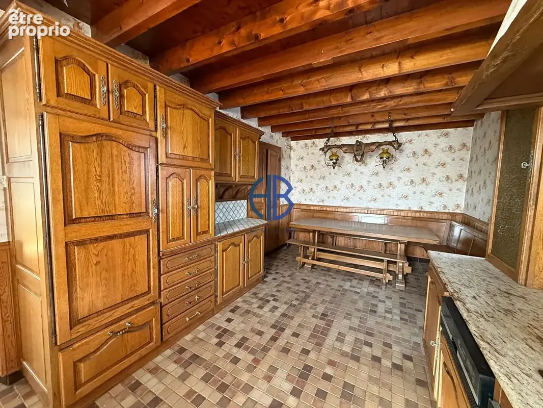 Grande maison à rénover, énorme potentiel - photo 4