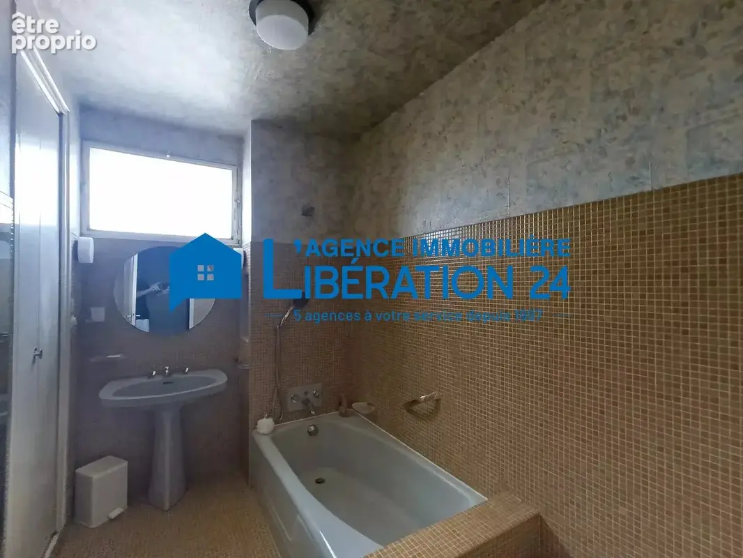 Maison familiale de 170 m² à Saint-Étienne - photo 17