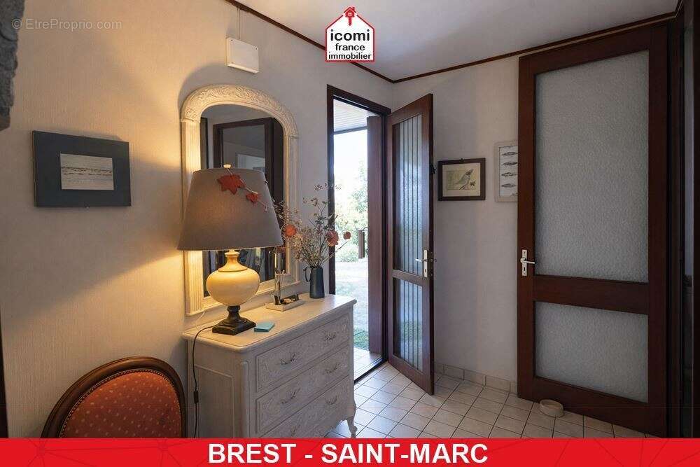 Finistere - brest (29200) - a vendre - propriete d'architecte de 150m² sur +700m² de terrain - 5 chambres - structure beton banc - photo 4