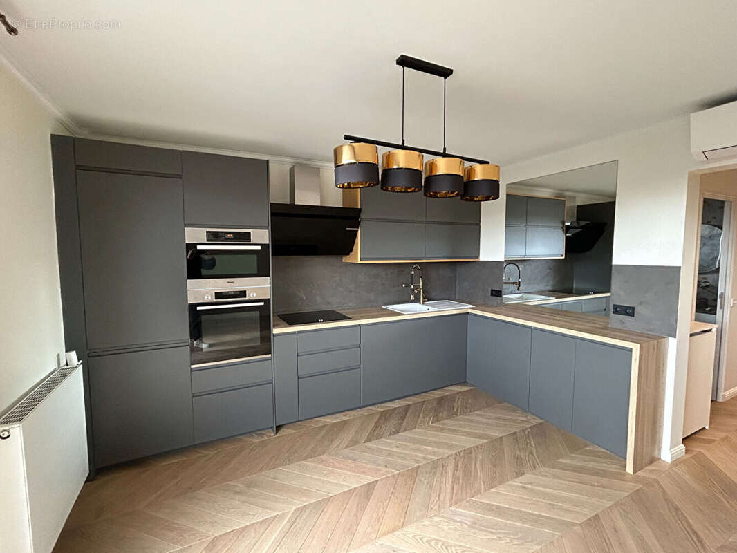 Appartement à L'HAY-LES-ROSES