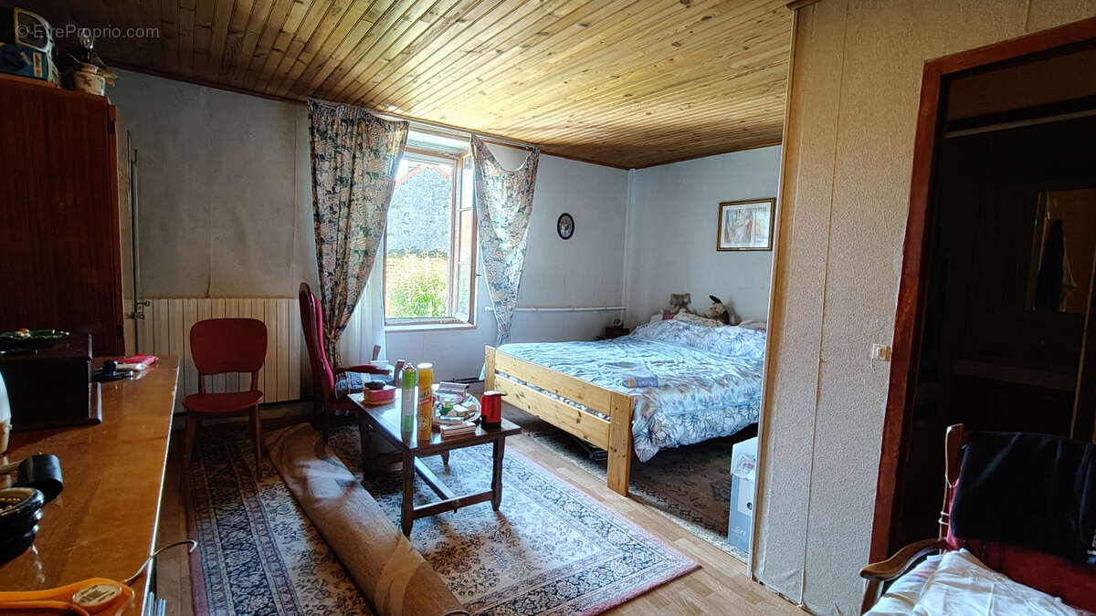 Maison à JOUEY