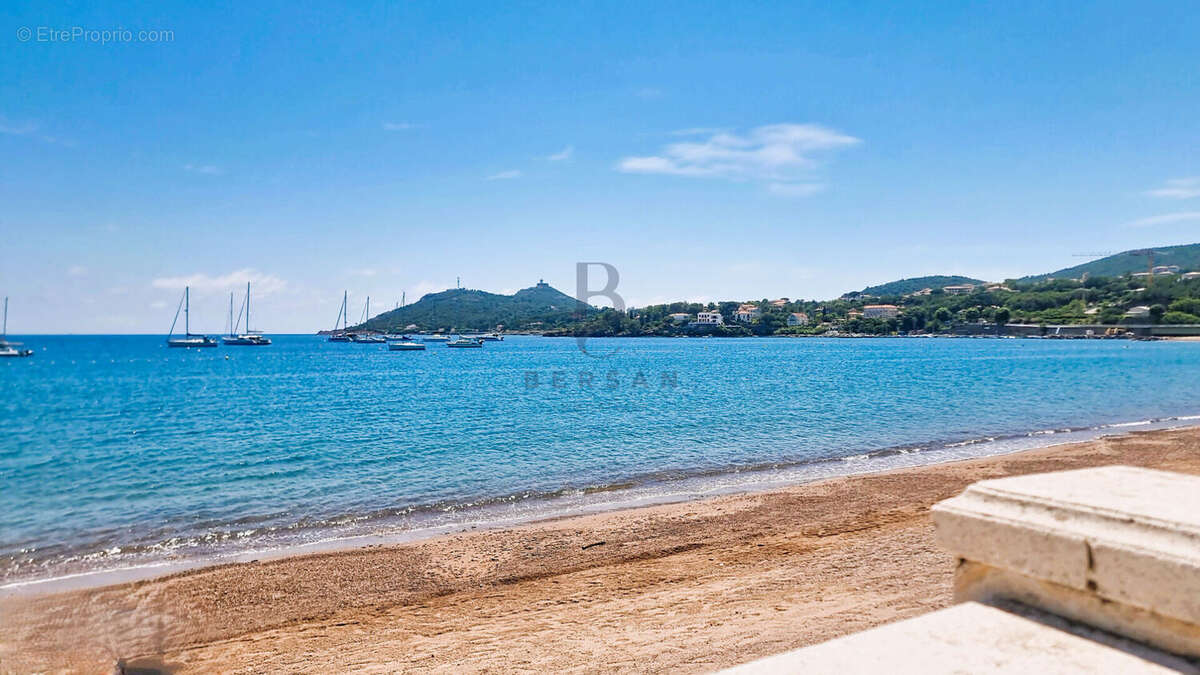 Appartement à SAINT-RAPHAEL