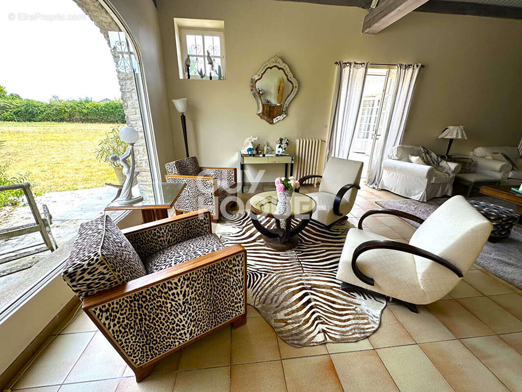 Maison à SAINT-JEAN-DE-LIVERSAY