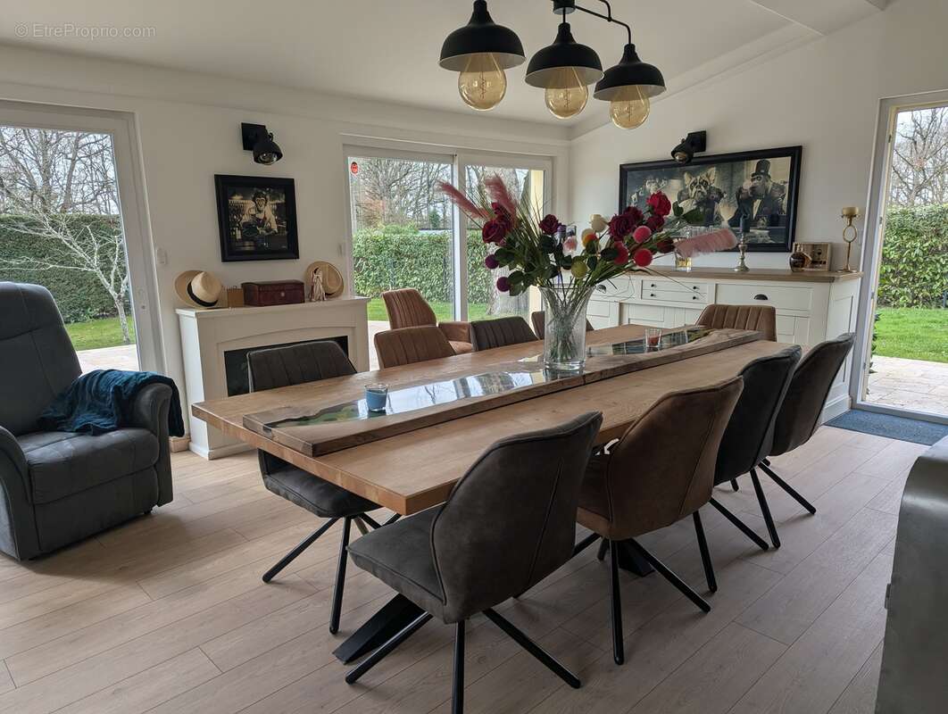 Maison à THEVET-SAINT-JULIEN