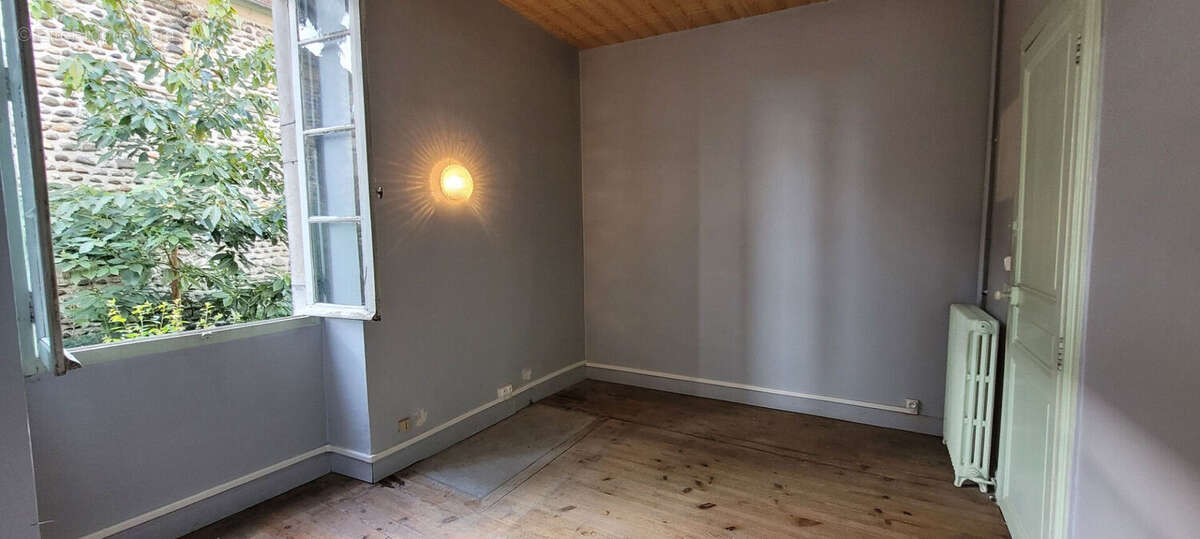 Maison 200 m² à Artix  - photo 5