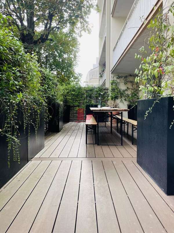 Commerce à ISSY-LES-MOULINEAUX