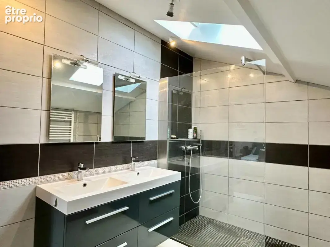 Blanquefort – maison en pierre 195 m² – 4 chambres, jardin sans vis-à-vis et dépendance - photo 10
