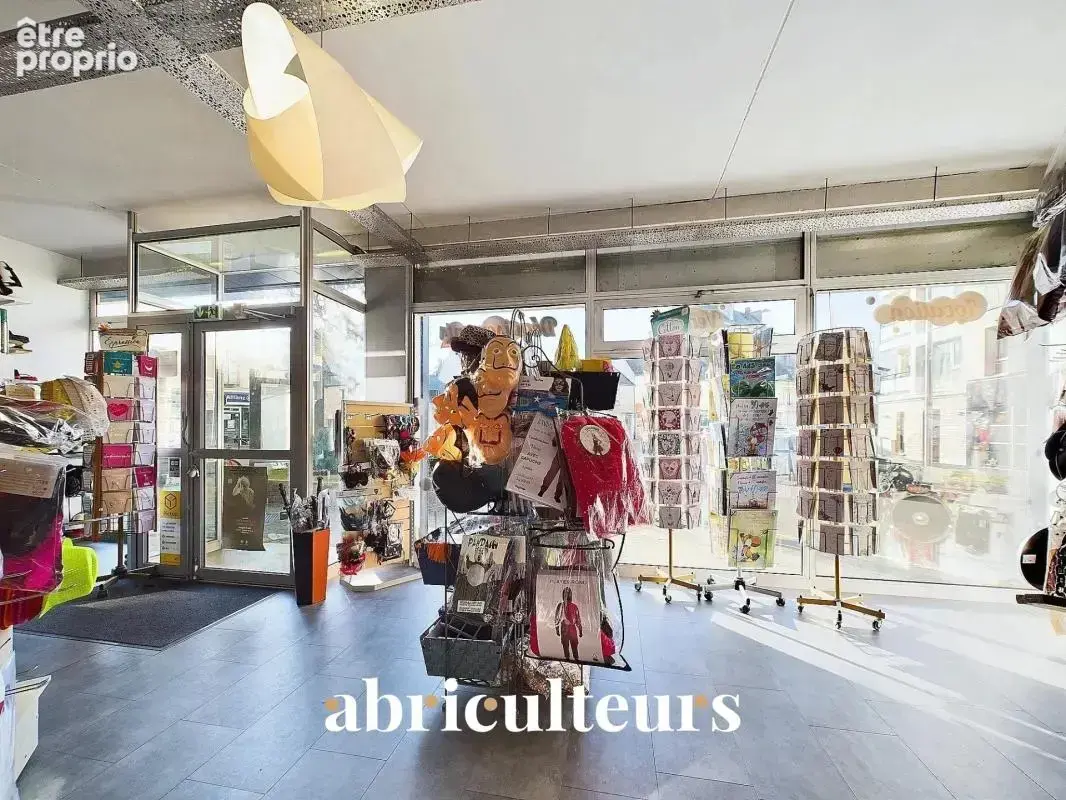 Fonds de commerce de 109 m²  adapté à une activité événementielle en vente à proximité Chartres (28300) - photo 3