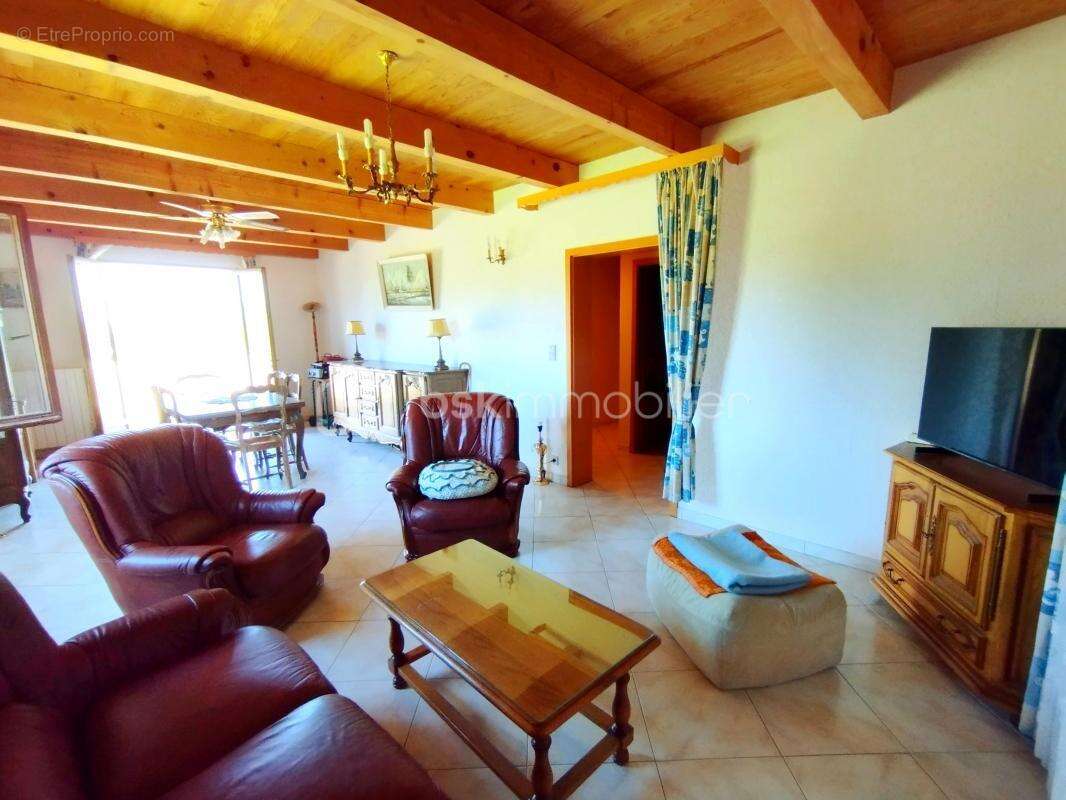 Maison à GROSPIERRES