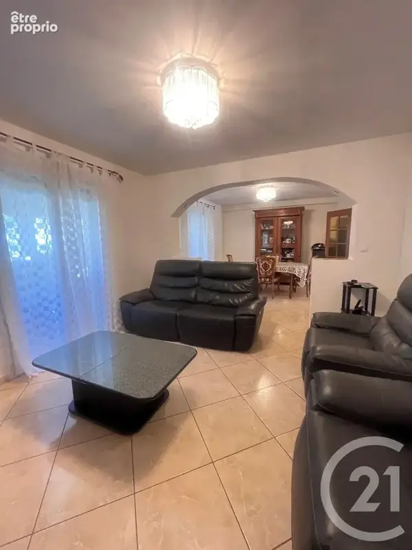 Maison 6 pièces 102 m² à vendre à Vaulx-En-Velin (69120) - photo 5