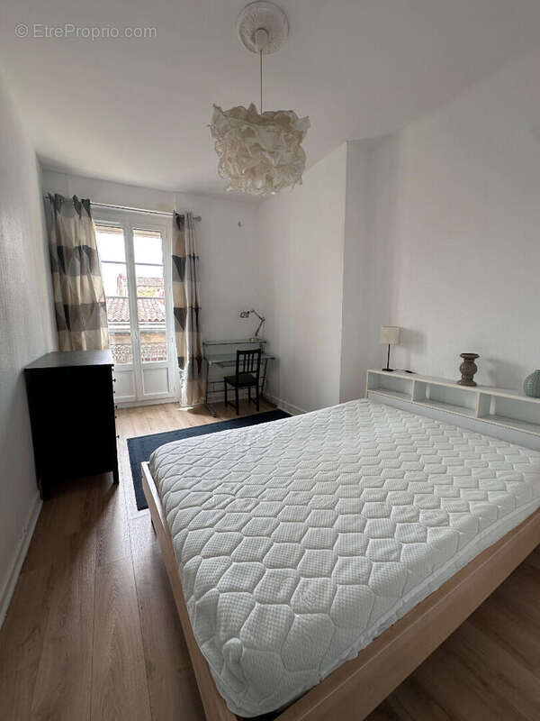 A VENDRE Bordeaux -Pey Berland - appartement T2 - photo 3