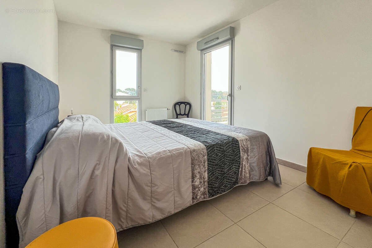 Appartement à LA LONDE-LES-MAURES
