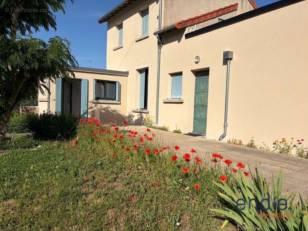 Maison à MONTLUCON