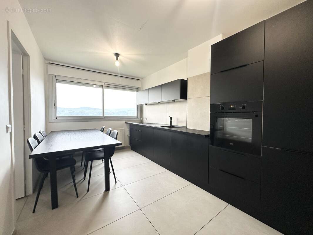 Appartement à LE PEAGE-DE-ROUSSILLON