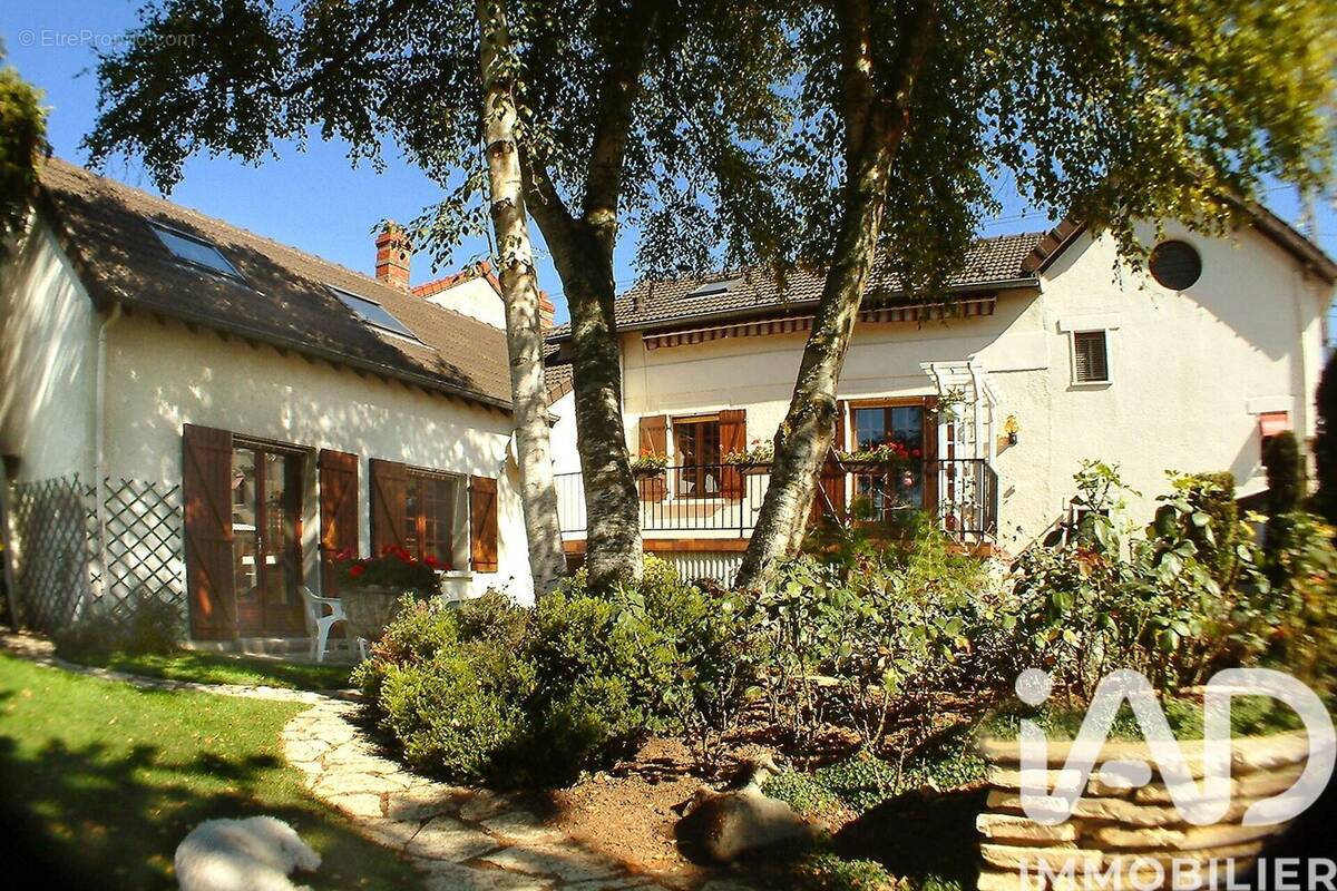 Photo 1 - Maison à VARENNES-SUR-SEINE