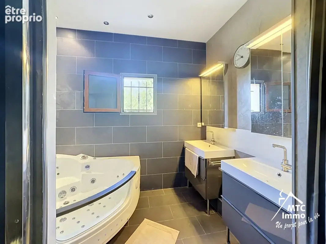 Maison 6 pièces - 211m2 - photo 18