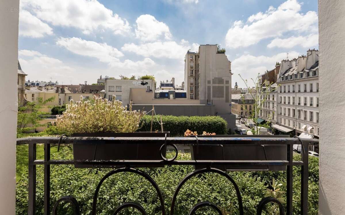 Appartement à PARIS-3E