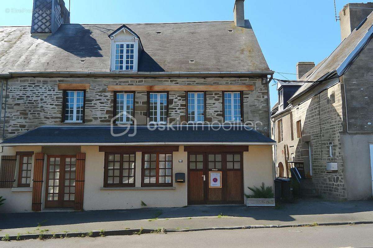 Maison à TESSY-SUR-VIRE