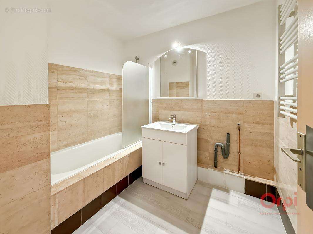 Appartement à FREJUS