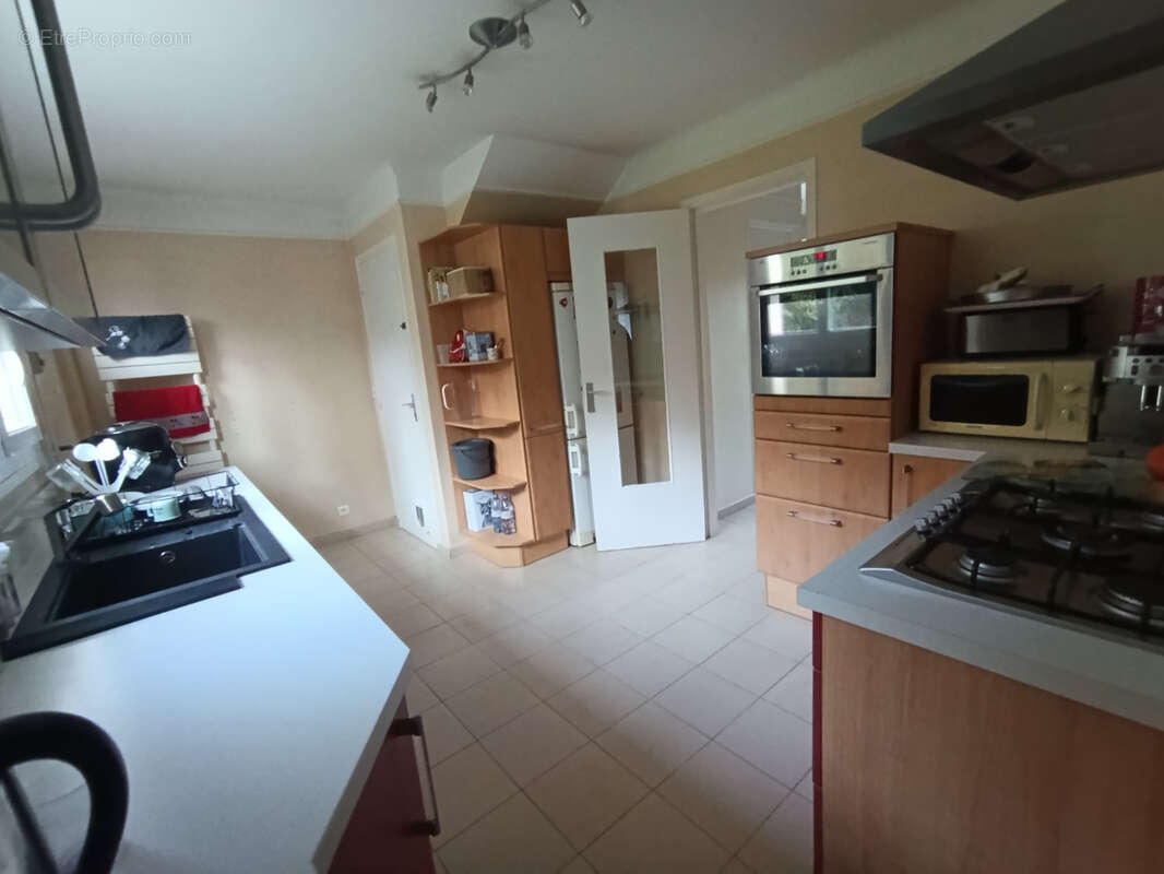 Maison à BURES-SUR-YVETTE