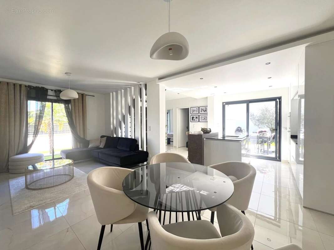 Maison à TOURNAN-EN-BRIE