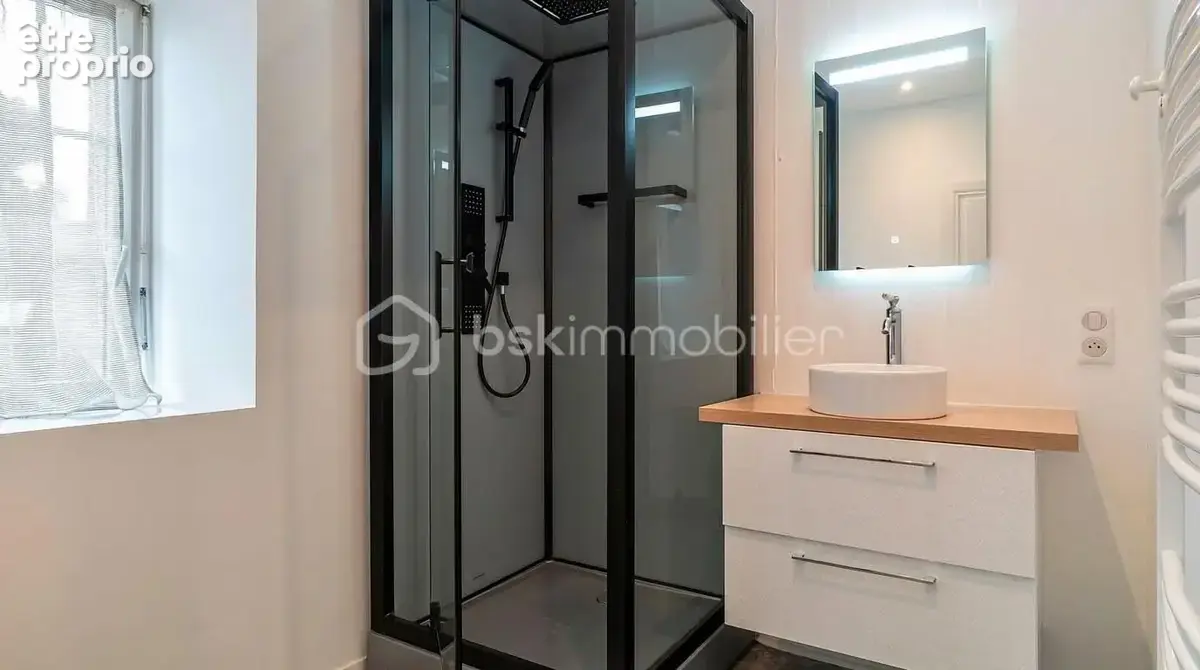 Maison 4 chambres, rénovée et vendue entièrement équipée à Plomodiern - photo 10