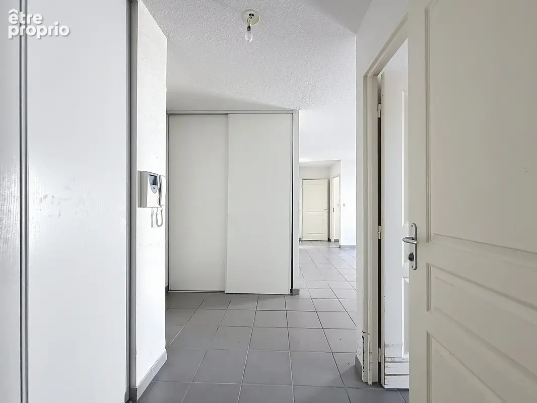 Appartement T3 en résidence sécurisée - photo 8