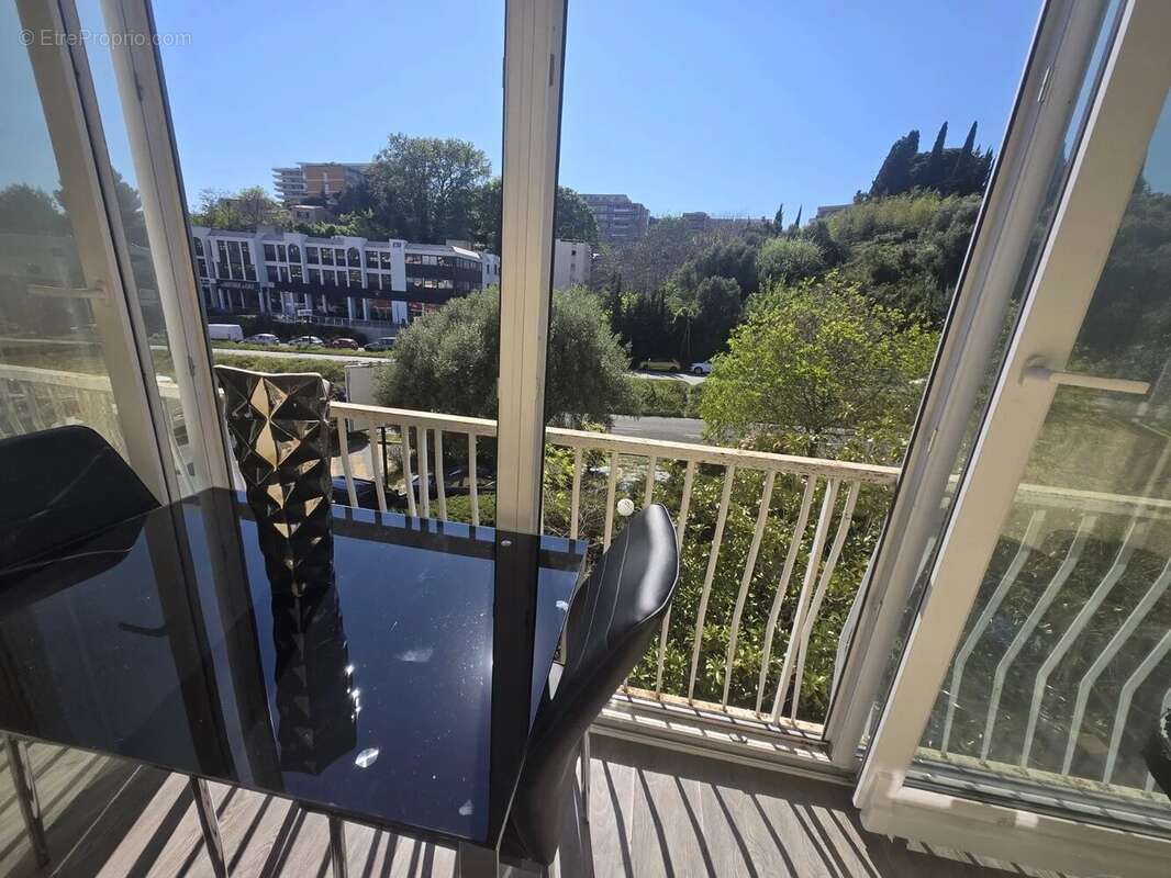 Appartement à LE CANNET