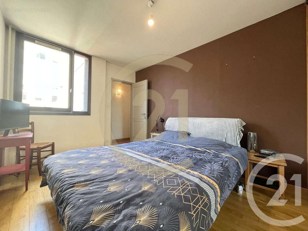 Appartement 93 m² à Venissieux  - photo 7