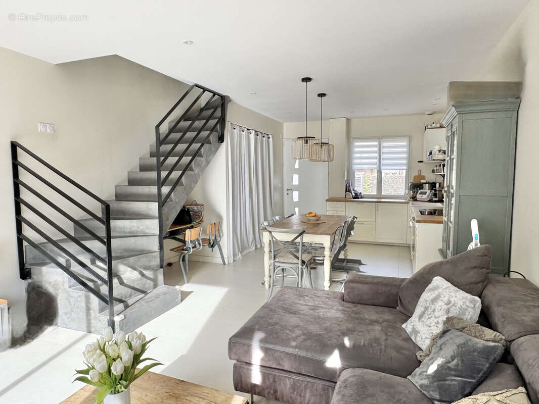 Appartement à CRAPONNE