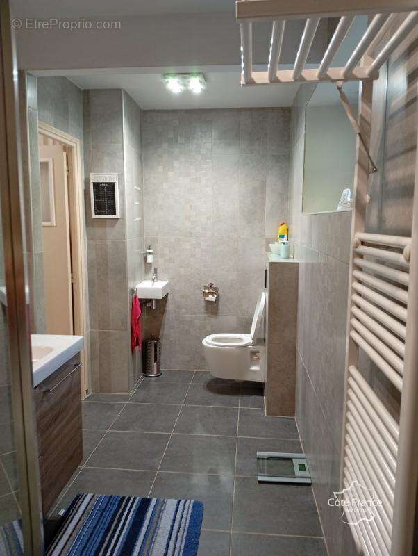 Maison à LA ROCHE-CANILLAC