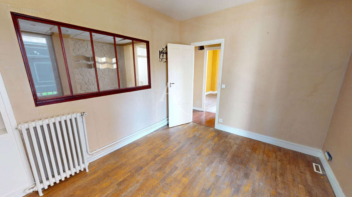 Appartement à LES LILAS