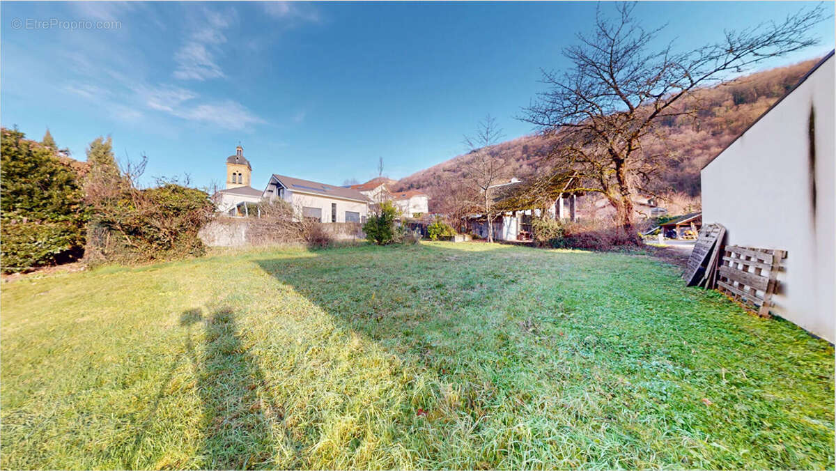 Terrain à VILLARD-BONNOT