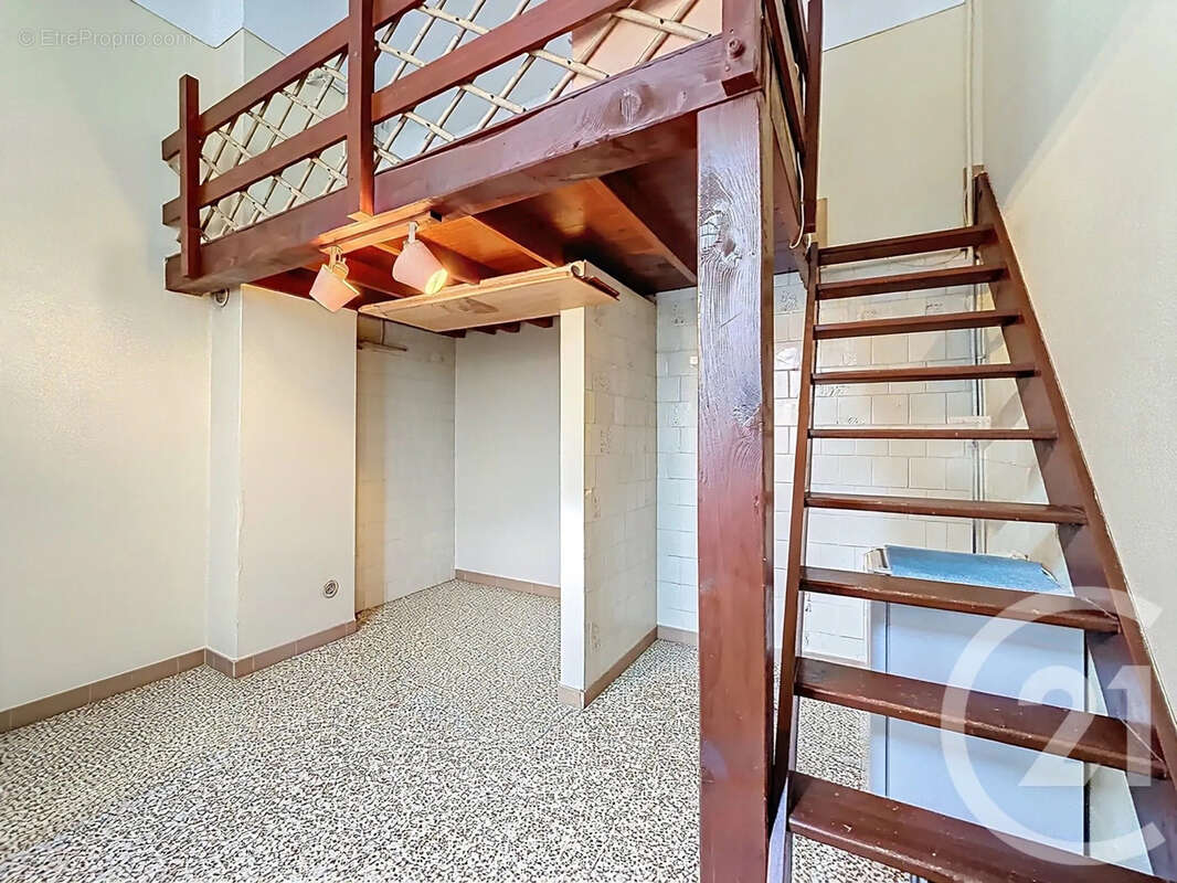 Appartement 97 m² à Sete  - photo 19