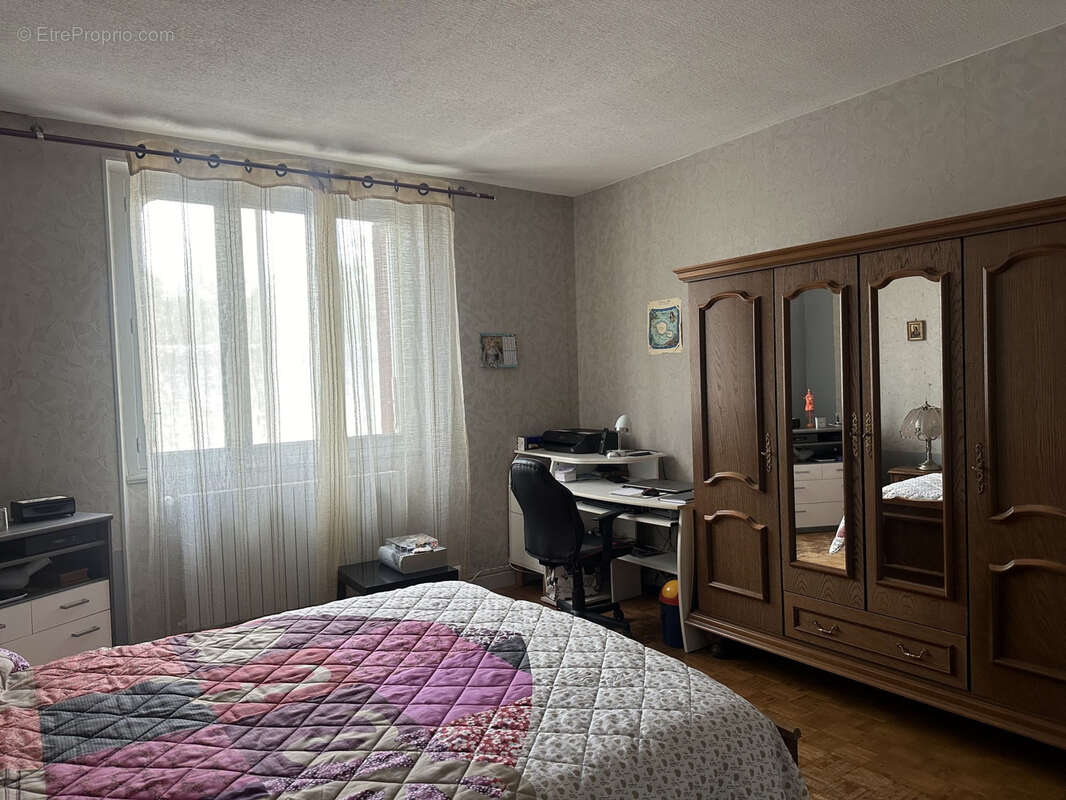 Maison à LE CHATELET