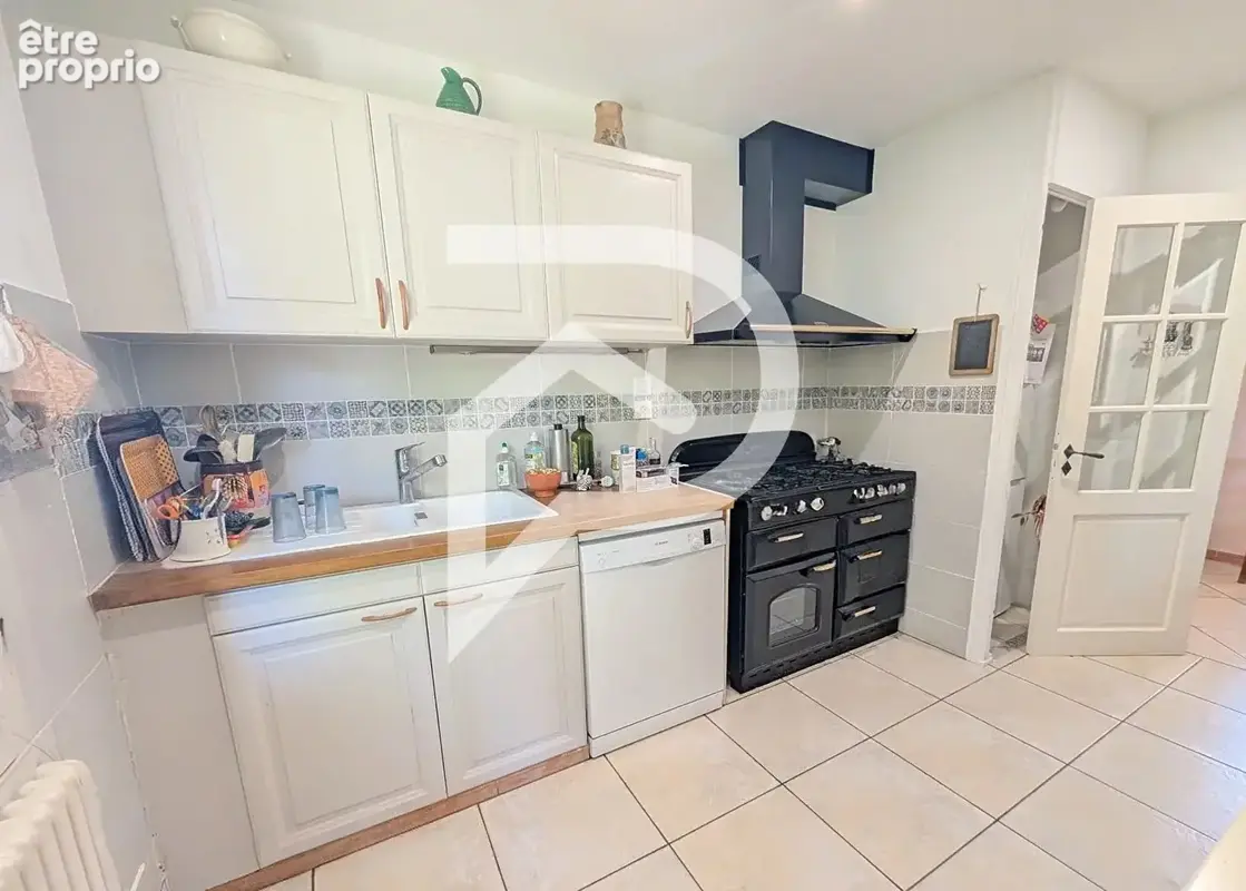 MONTFERRIER - Maison familiale cossue de 160m² avec piscine parfaitement entretenue - photo 7