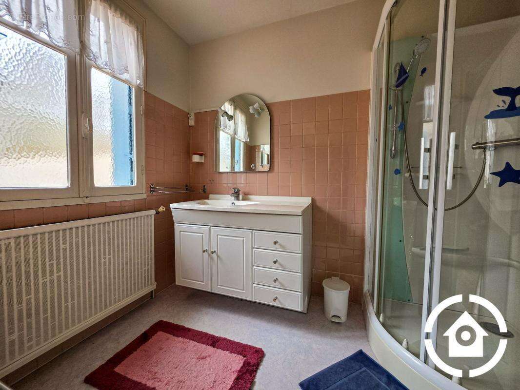 Maison familiale 4 chambres + dépendance et cour - photo 24