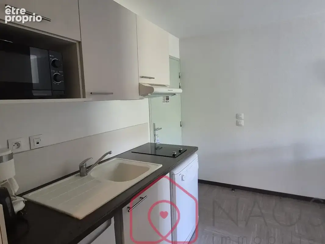 GREOUX-LES-BAINS, T2 meublé, terrasse, parking et piscine - photo 5