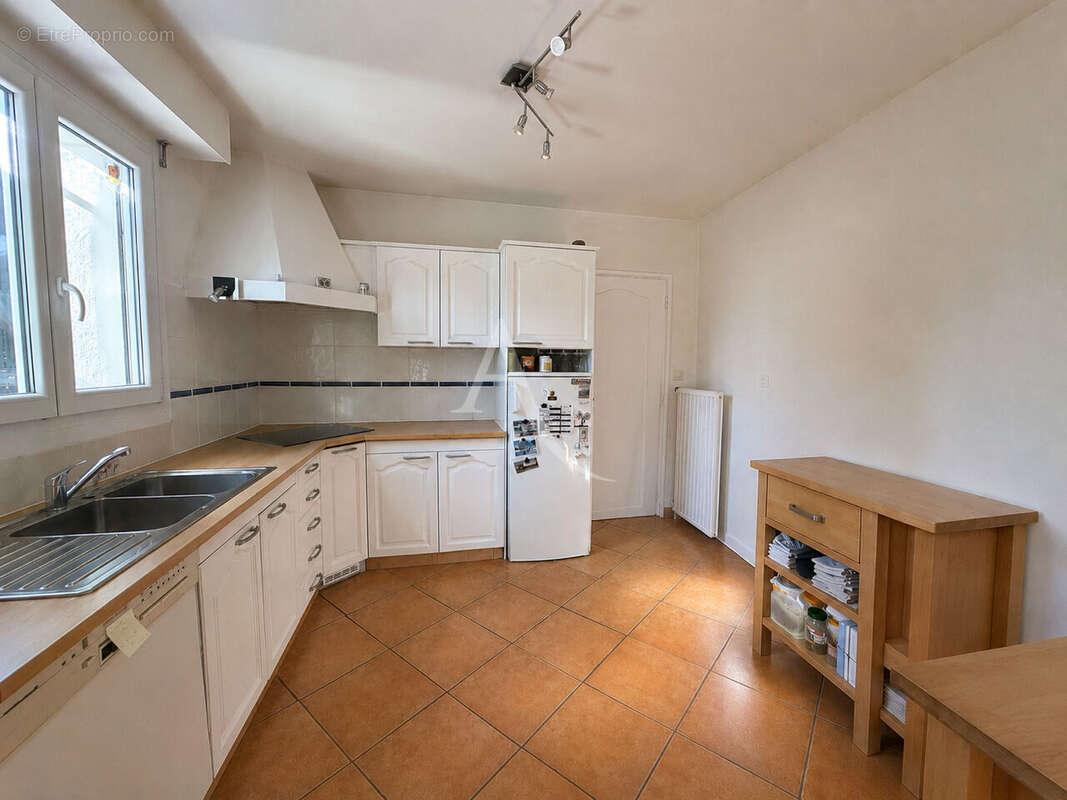 Maison La Limouziniere 7 pièce(s) 159 m2 - photo 2
