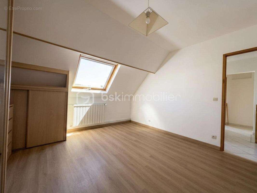 Maison à ROISSY-EN-BRIE