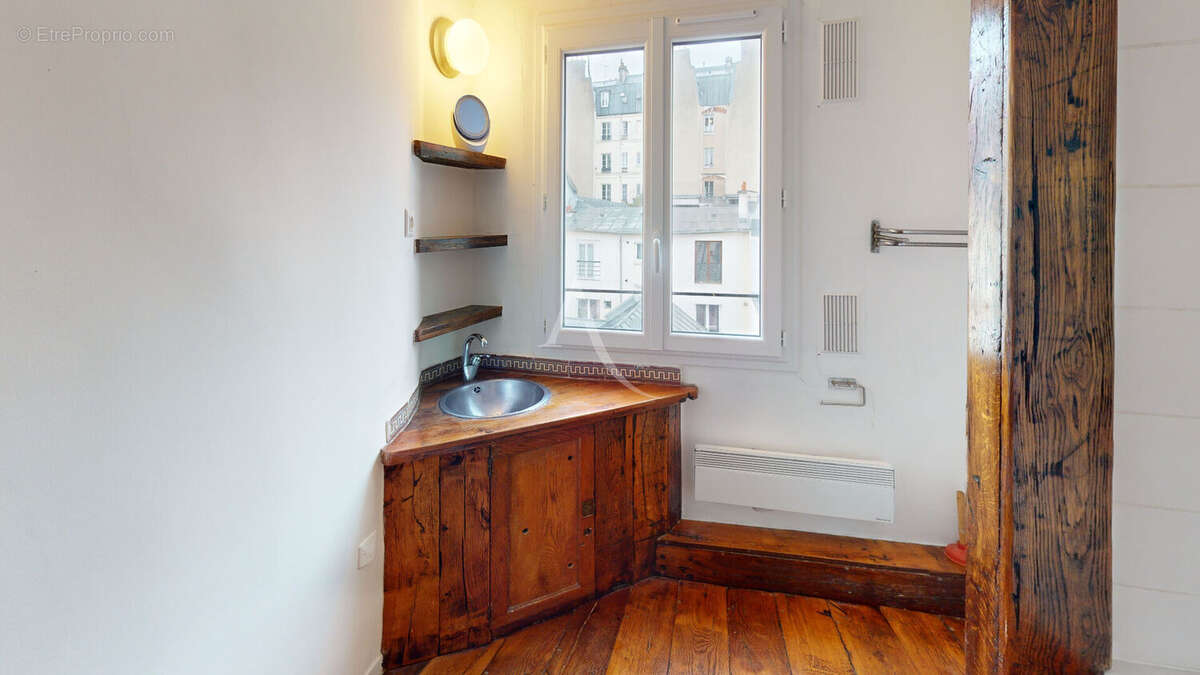 Appartement à PARIS-10E